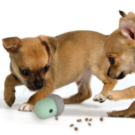 Custom silicone pet toys dog feeder training toys feeder