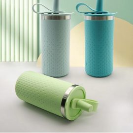 Factory custom simple sports silicone water bottle with straw